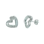 Nahaufnahme der Amoris Glace Herz-Ohrringe aus 925 Sterling Silber mit präziser Zirkonia-Fassung – DEES JEWELRY